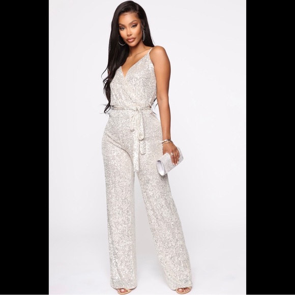 ✨ HP ✨ Can't Hide the Shine ✨ Sequin Jumpsuit ✨ - Picture 3 of 5